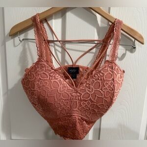 Daytrip Pink Lace Long Line Bra LNWOT!
Lolita Romantic Feminine Cottagecore